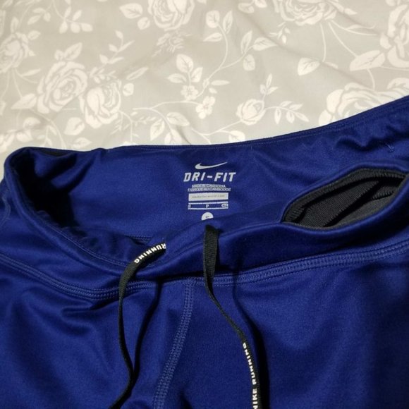 Nike Dri-Fit Capri leggings - Small - 20" inseam - Picture 4 of 10